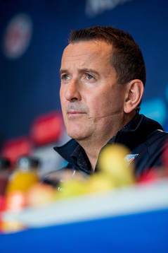 Per Joar Hansen, assistant coach of Norway, presents the