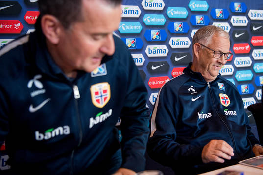 Per Joar Hansen, assistant coach, and Lars Lagerbäck, head