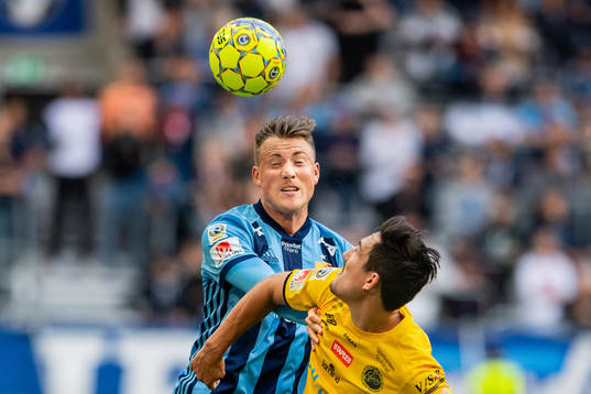 Djurgårdens Fredrik Ulvestad och Elfsborgs Stefan Ishizaki