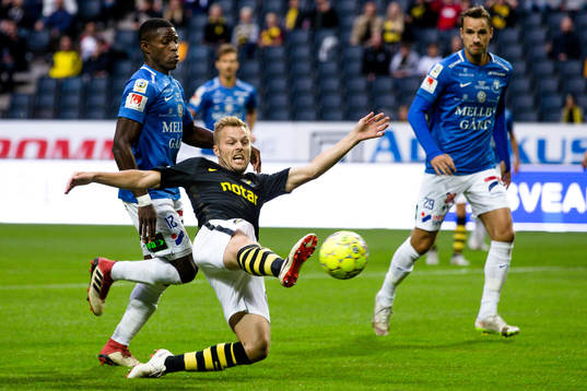s Sebastian Larsson