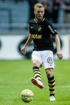 s Sebastian Larsson