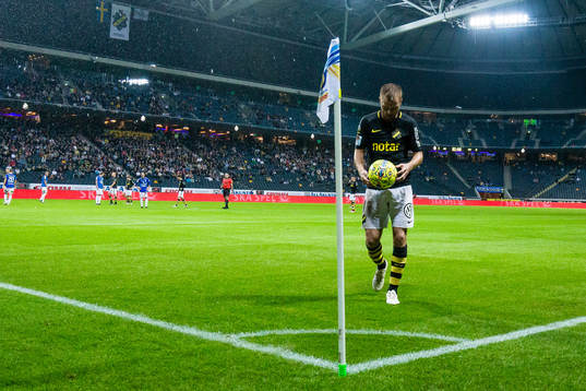 s Sebastian Larsson