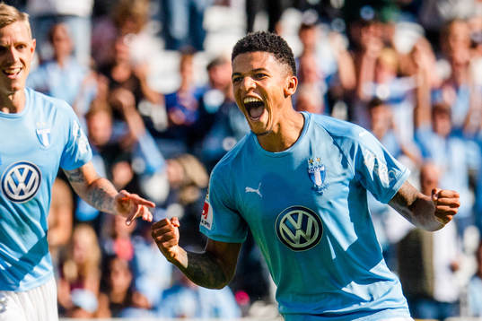 Malmö FFs  Romain Gall jublar