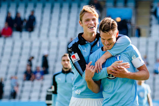 Malmö FFs Hugo Andersson och Markus Rosenberg  jublar