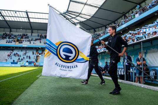 Allsvenskans logotype på fanor