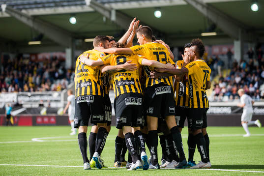 Häckens spelare jubilar med Alexander Jeremejeff