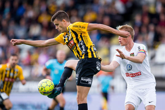 Häckens Alexander Jeremejeff och Brommapojkarnas Martin