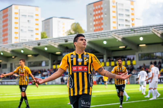 Häckens Paulinho jublar