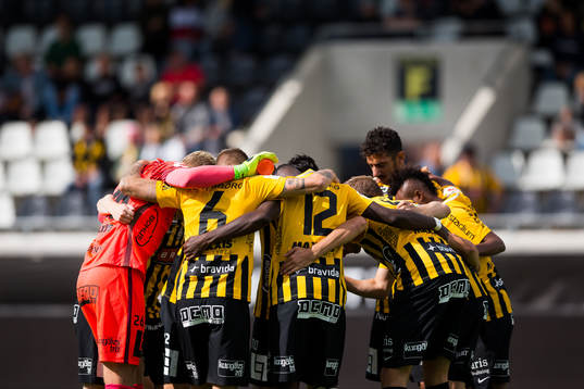 Häcken samlade innan fotbollsmatchen i allsvenskan mellan