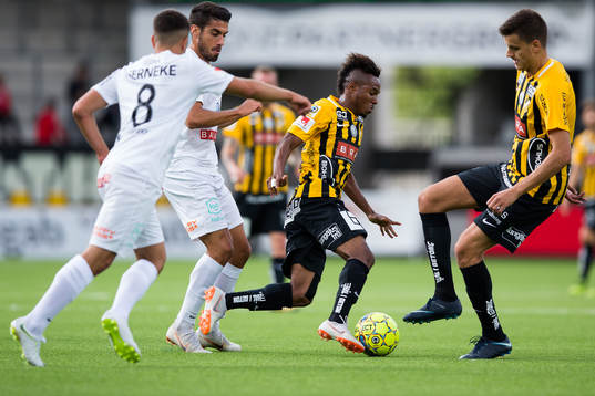 Häckens Nasiru Mohammed och Alexander Jeremejeffunder