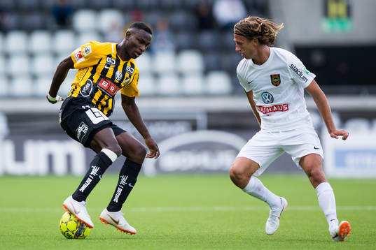 Häckens Elohor Ekpolo och Brommapojkarnas Philip Hellqvist