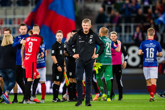 Lars Arne Nilsen, head coach of Brann, looks dejected