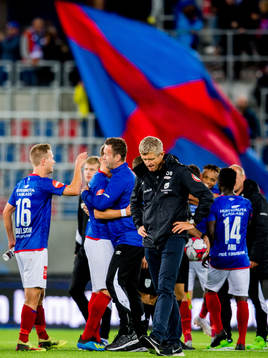 Lars Arne Nilsen, head coach of Brann, looks dejected