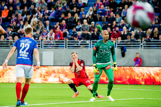 Gilli Rolantsson of Brann looks dejected