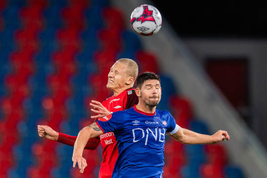 Kristoffer Barmen of Brann and Daniel Fredheim Holm of
