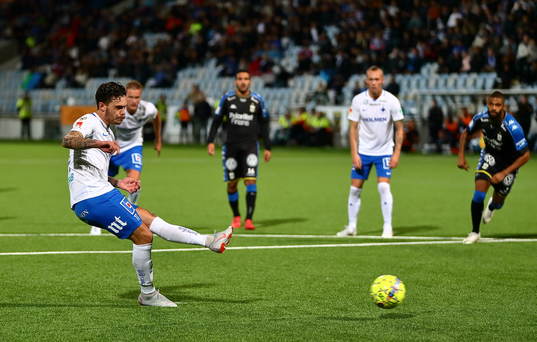 Mål 1-1 på straff av Norrköpings David Moberg Karlsson