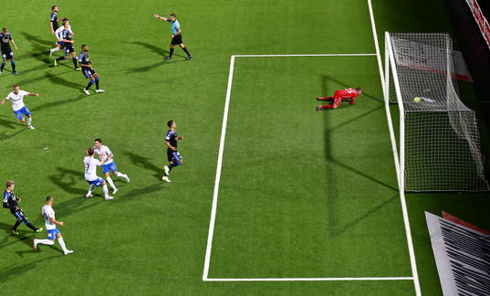 Mål 1-1 på straff av Norrköpings David Moberg Karlsson