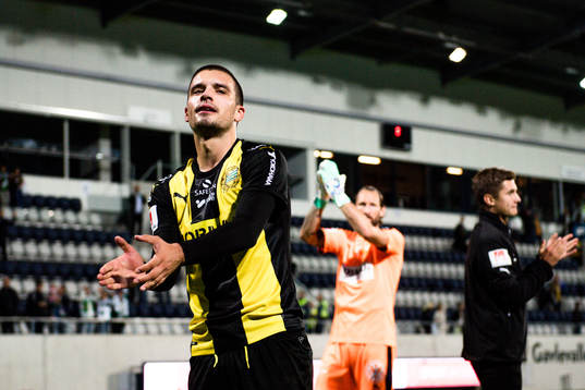 Hammarbys Vladimir Rodic jublar