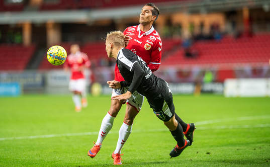 Kalmars Hiago Ramiro och Örebros Sebastian Ring