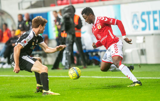 Kalmars Chima Akas och Örebros Albin Granlund