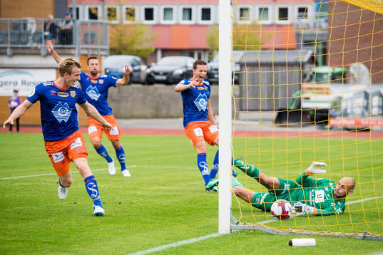 Bläddra bland fler bilder av Football, OBOS-ligaen, Jerv - Aalesund