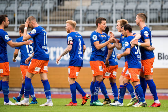 The players of Aalesund celebrate the 0-1 goal