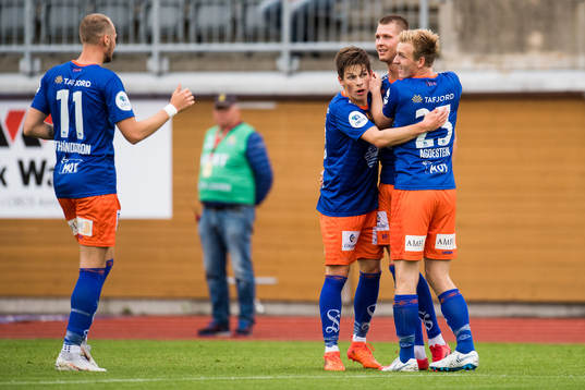 Hólmbert Fridjónsson of Aalesund celebrates the 0-1 goal