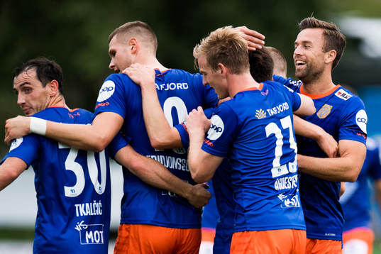 Kaj Ramsteijn of Aalesund celebrates the 0-3 goal