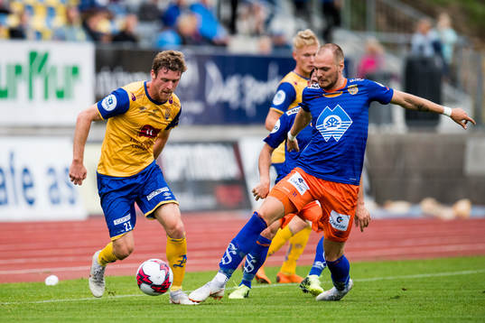 Andreas Hagen of Jerv and Aron Elís Thrándarson of