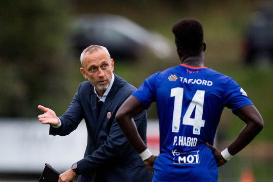 Lars Bohinen, head coach of Aalesund, and Pape Habib Gueye