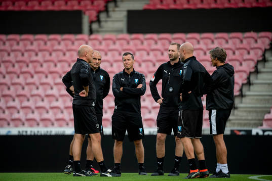 Head coach Uwe Rösler, goalkeeper coach Jonnie Fedel,