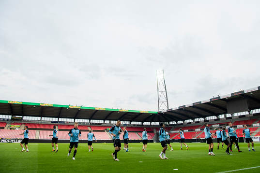 Players of Malmö FF warm-up