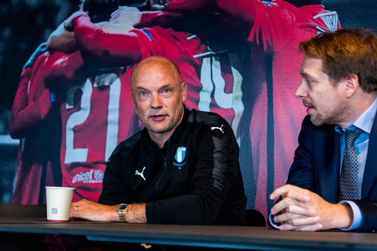 Head coach Uwe Rösler and press officer Peter Åhlander of