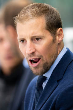 Rögles huvudtränare Cam Abbott