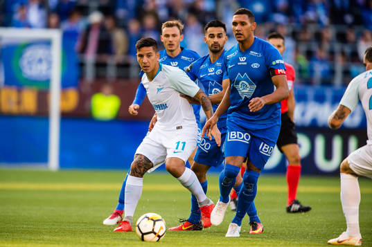 Sebastian Driussi of Zenit and Lunan Ruben Gabrielsen of