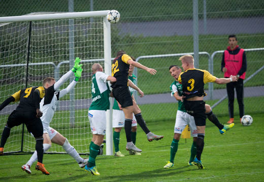 IFK Hässleholms trycker på i matchen i division 2 mellan