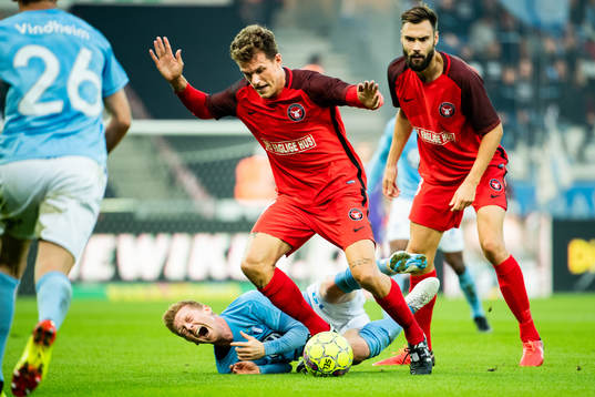 Anders Christiansen of Malmö FF fall