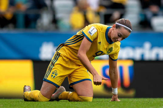 Sveriges Kosovare Asllani deppar