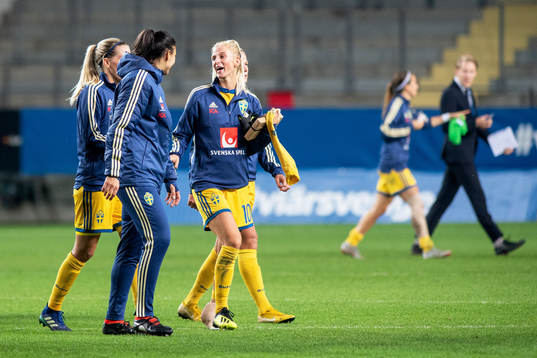 Sveriges Sofia Jakobsson jublar