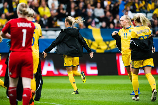Sveriges Olivia Schough och Stina Blackstenius