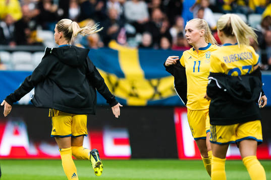 Sveriges Olivia Schough och Stina Blackstenius