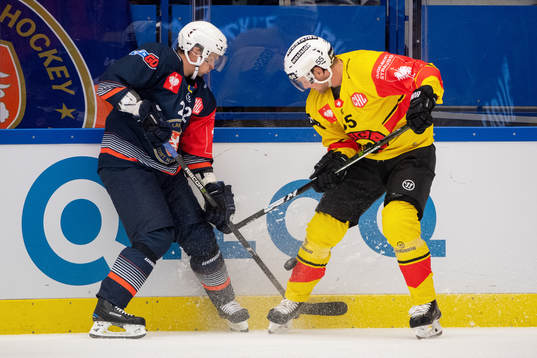 Janne Pesonen of Växjö and Calle Andersson of Berns