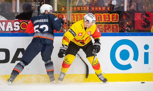 Arvid Lundberg of Växjö and Gaetan Haas of Bern