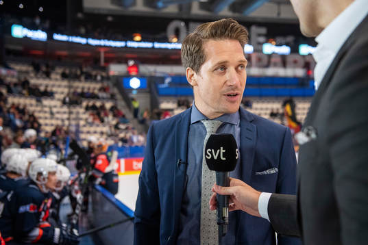 Head Coach  Sam Hallam of Växjö interviewed by SVTs