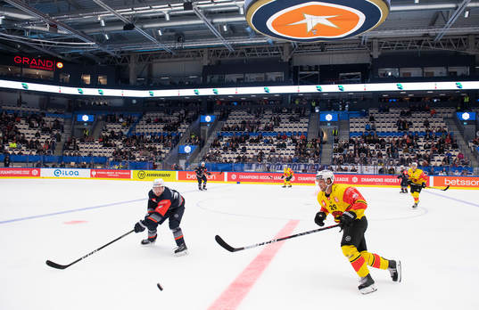 Niclas Burström of Växjö and Daniele Grassi of Bern