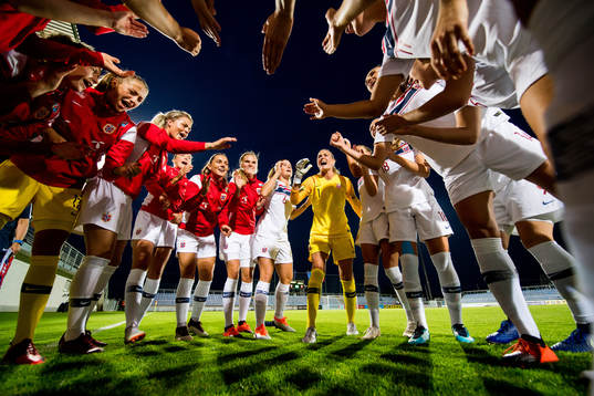 Goalkeeper Cecilie Fiskerstrand, Ingrid Marie Spord, Synne