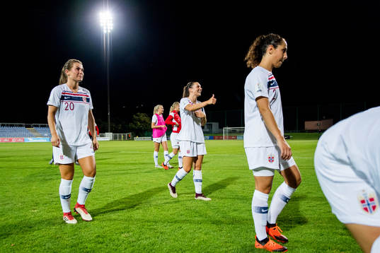 Vilde Bøe Risa of Norway celebrate