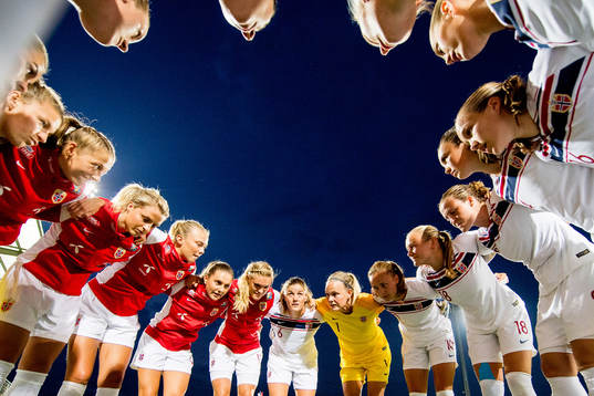 Goalkeeper Cecilie Fiskerstrand, Ingrid Marie Spord, Synne