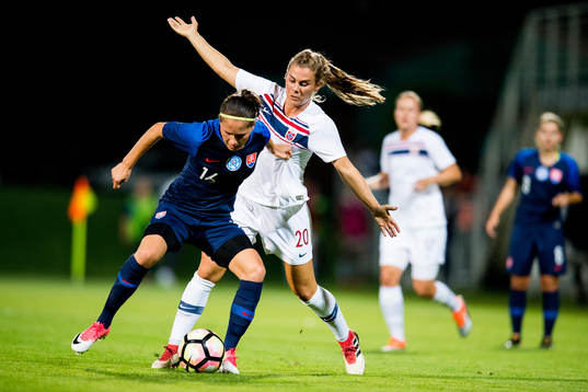 Petra Zdechovanová of Slovakia and Emilie Bosshard Haavi