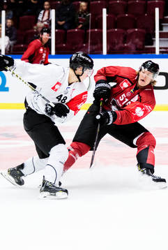 Lauri Pajuniemi of TPS Åbo and Emil A Sylvegård of Malmö